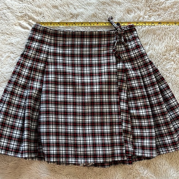 Vintage Express, Small wrap front skirt - Picture 10 of 11
